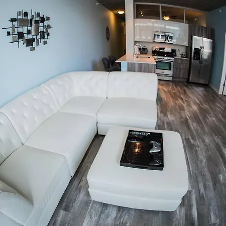 2 Bed 2 Bath Smart Loft In Prime Location