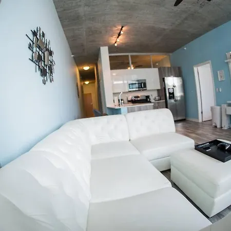 Apartment 2 Bed 2 Bath Smart Loft In Prime Location