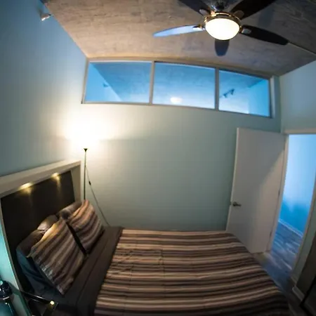 2 Bed 2 Bath Smart Loft In Prime Location