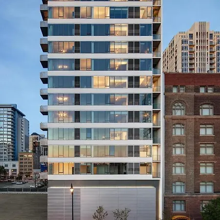 2 Bed 2 Bath Smart Loft In Prime Location Apartment *