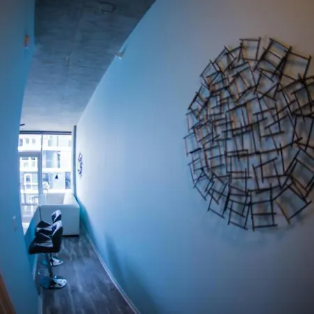 2 Bed 2 Bath Smart Loft In Prime Location Chicago