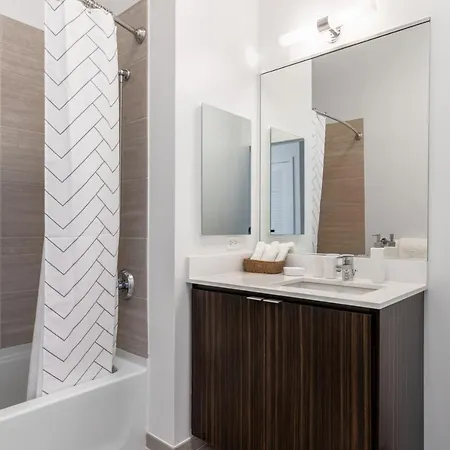 Apartment Loop W Gym Pool Nr Riverwalk Chi-240 Chicago
