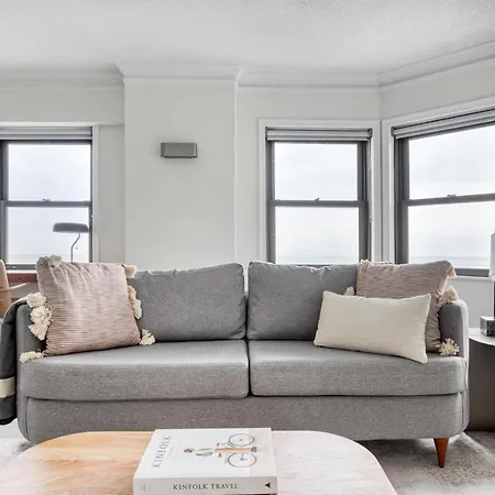 Apartment Gold Coast 2br W Doorman Gym 2 Blocks To L Chi-556