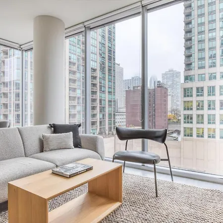 River N 1br W Gym Pool Wd Nr L Chi-124 Apartment Chicago
