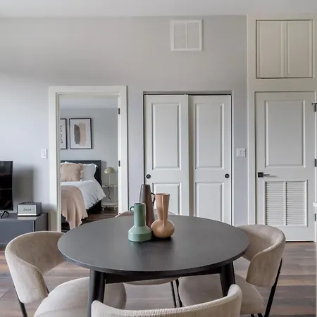 Lakeview 1br W Wd Nr Lakefront Chi-935 * Chicago