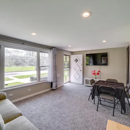 Near Navy Pier And Shedd Aquarium! Holiday home Chicago