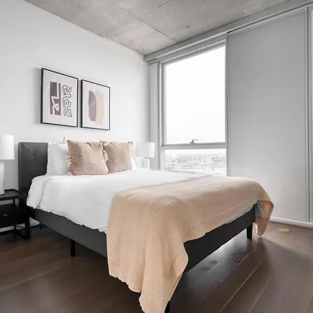 Near North 1br W Doorman Wd Gym Nr I-90 Chi-873 * Chicago