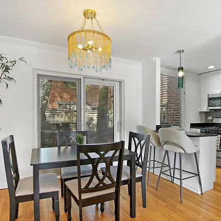 Great Location-lincoln Park/wrigleyville +parking! Chicago
