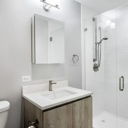 Lakeview 1br W Wd Nr Belmont L Chi-939