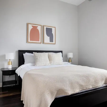 Lakeview 1br W Wd Nr Belmont L Chi-939 * Chicago