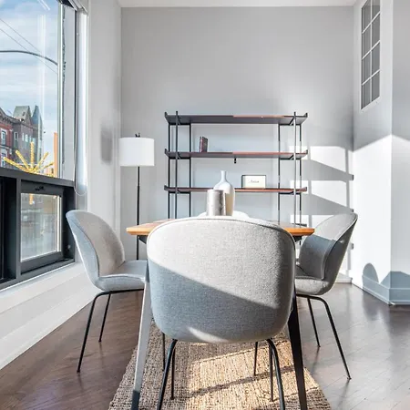 Apartment W Town 3br Nr Blue Line Wicker Park Chi-344