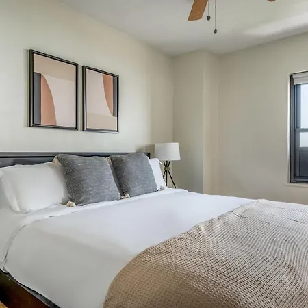 Gold Coast 1br W Doorman Gym Nr Mariano Park Chi-946 Chicago