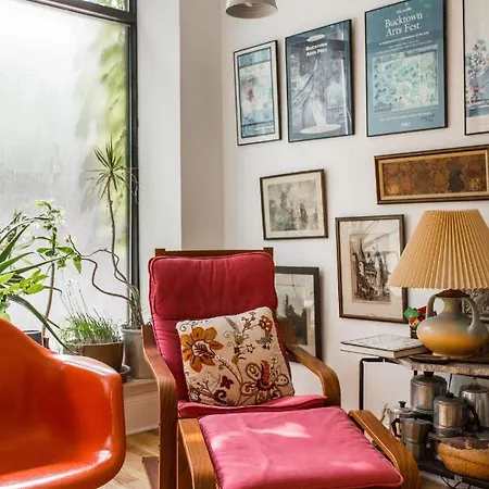 Ray's Bucktown Bed & Breakfast