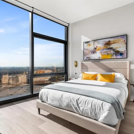 Avra Stylish Prime West Loop Location Near Union Park * Chicago