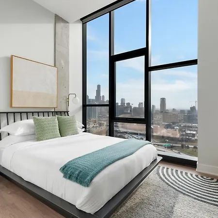 Apartment Avenir West Loop Penthouses With Iconic Views