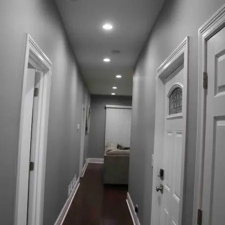 Upscale Westside Of Apartment Chicago