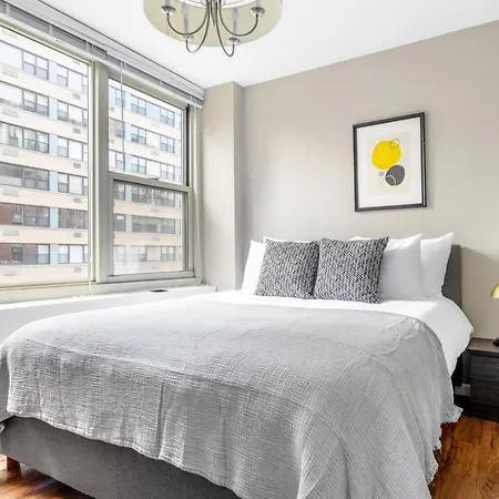 Apartment Gold Coast 3br W Gym Roof Nr Water Tower Chi-391 Chicago
