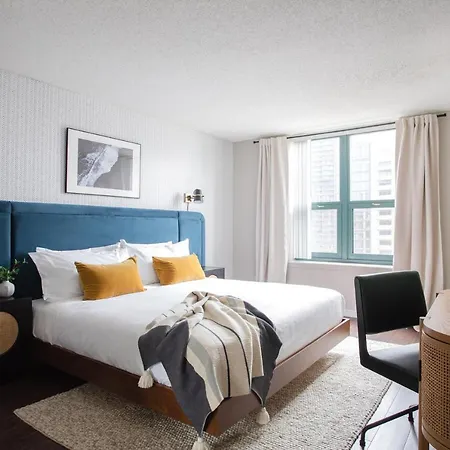 Kasa Magnificent Mile 4*