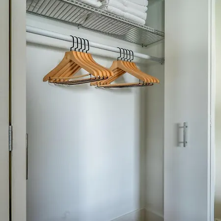 Gold Coast 1br W Doorman Gym Nr Mariano Park Chi-946