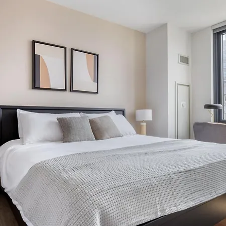 River West 2br W Gym Grills Rooftop Nr I-90 Chi-928 Apartment *