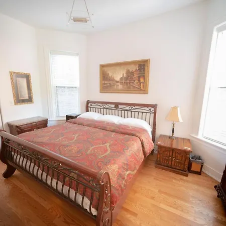 Apartment Stone Mansion Sleeps 10-20 Free Tv & Parking