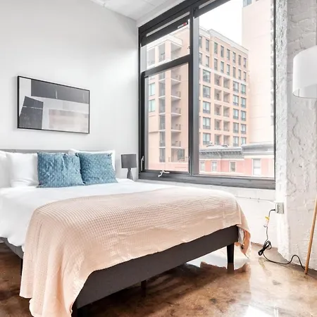 River North 1br W Gym Lounge Roof Nr Riverwalk Chi-898 * Chicago