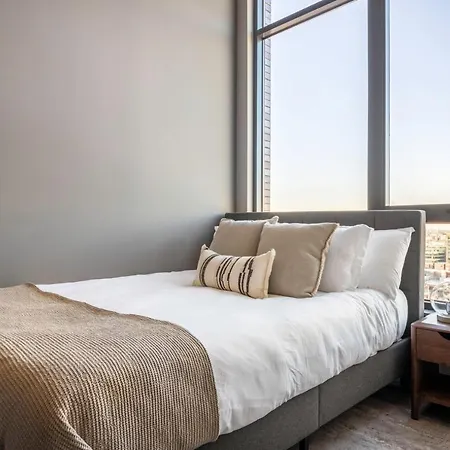 W Loop 1br W Pool Gym Nr Restaurant Row Chi-274 * Chicago