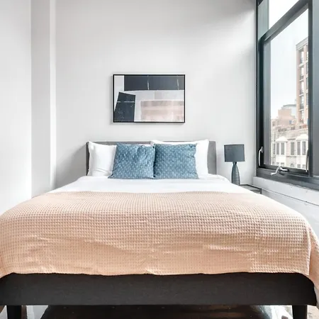 River North 1br W Gym Lounge Roof Nr Riverwalk Chi-898 * Chicago