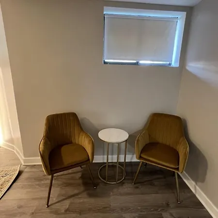 Modern 3 Bedroom Close To Downtown Chicago