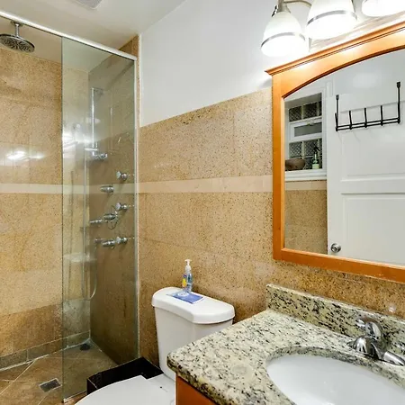 Pet-friendly Vacation Near Downtown *