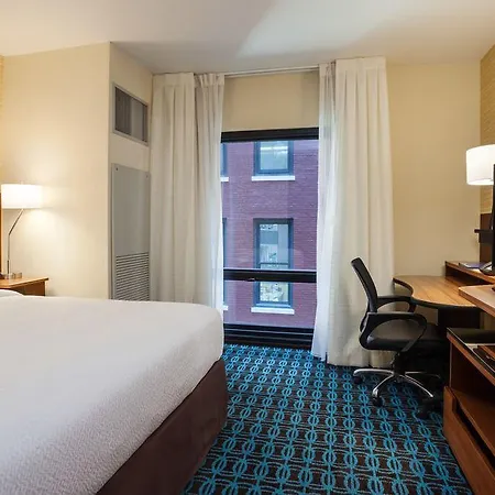 Fairfield And Downtown-river North 3*