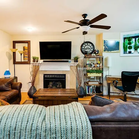 Pet-friendly Vacation Near Downtown