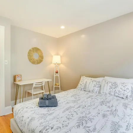 Apartment Urban Vacation Near Beach! *