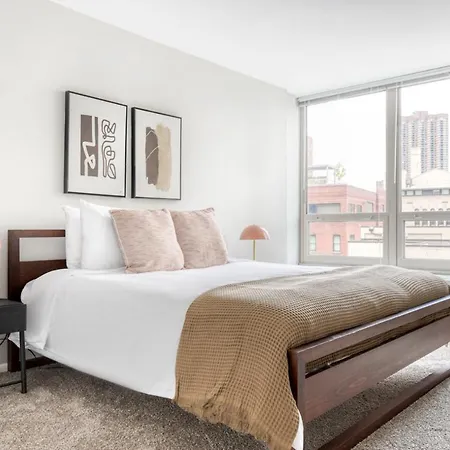 Lakeview 2br W Deck Pool Gym Nr Lincoln Park Chi-716 Apartment