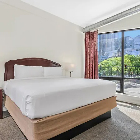 Ohio House 3* Chicago