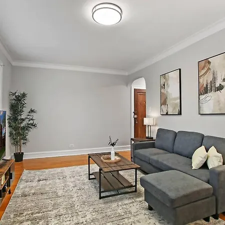 2br Well-furnished - Lockwood 3 Chicago