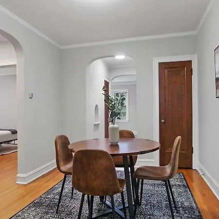 2br Well-furnished - Lockwood 3 Chicago