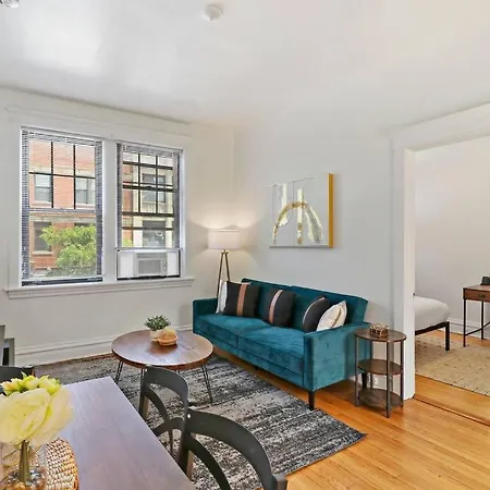 2-bedroom Cozy In Prime Location - Clark 2 Apartment Chicago