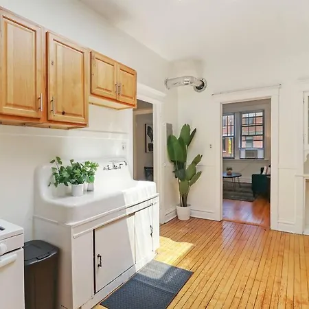 2-bedroom Cozy In Prime Location - Clark 2
