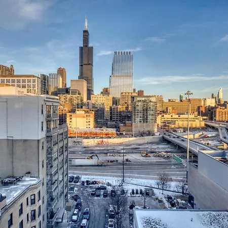 W Loop 2br W Gym Pool In Heart Of Greektown Chi-561 Chicago