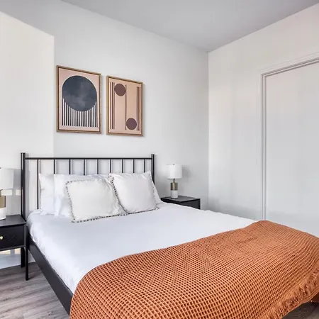 W Loop 2br W Gym Pool In Heart Of Greektown Chi-561 Apartment Chicago