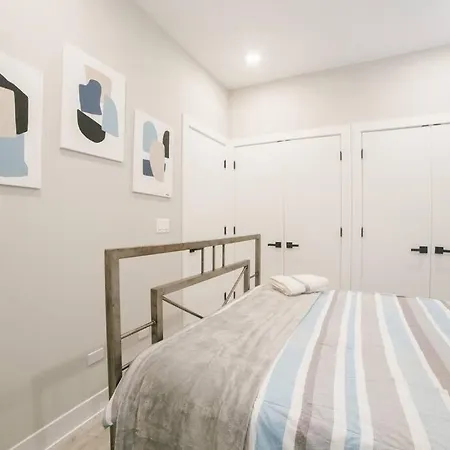 Holiday home Magnificent New W/8 Beds & Free Parking Chicago