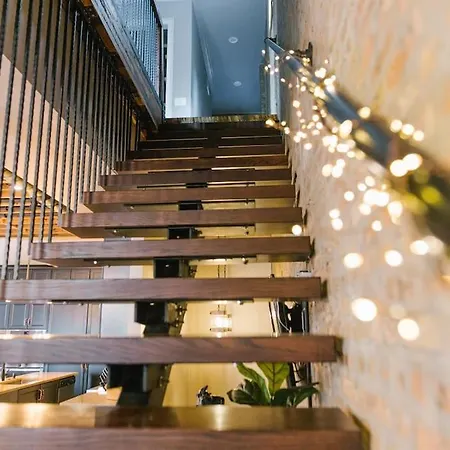 Mid-century Gem Steps From United Center Hotel Chicago