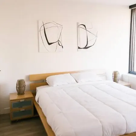 20th Floor Gold Coast Lux Apt W/ Pool And Gym