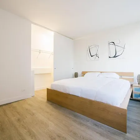 20th Floor Gold Coast Lux Apt W/ Pool And Gym Apartment *