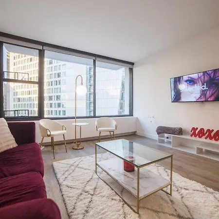 Amazing Location Luxury Apt Rooftop Pool