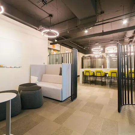Amazing Location Luxury Apt Rooftop Pool Chicago