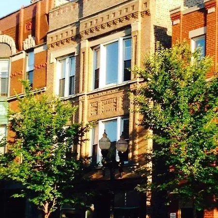 Bella On Taylor Street Chicago's Little Italy 1 Mile West The Loop & Uic Chicago