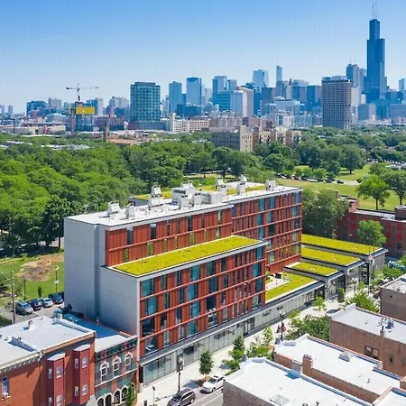 Bella On Taylor Street Chicago's Little Italy 1 Mile West The Loop & Uic Apartment Chicago