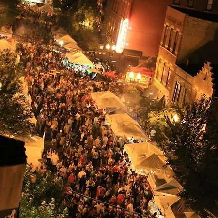 Bella On Taylor Street Chicago's Little Italy 1 Mile West The Loop & Uic Apartment *